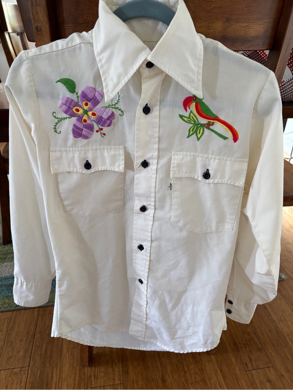 Levi’s 1970s vintage cream Western Shirt Colorful Embroidered Flower & Parrot - Picture 1 of 14